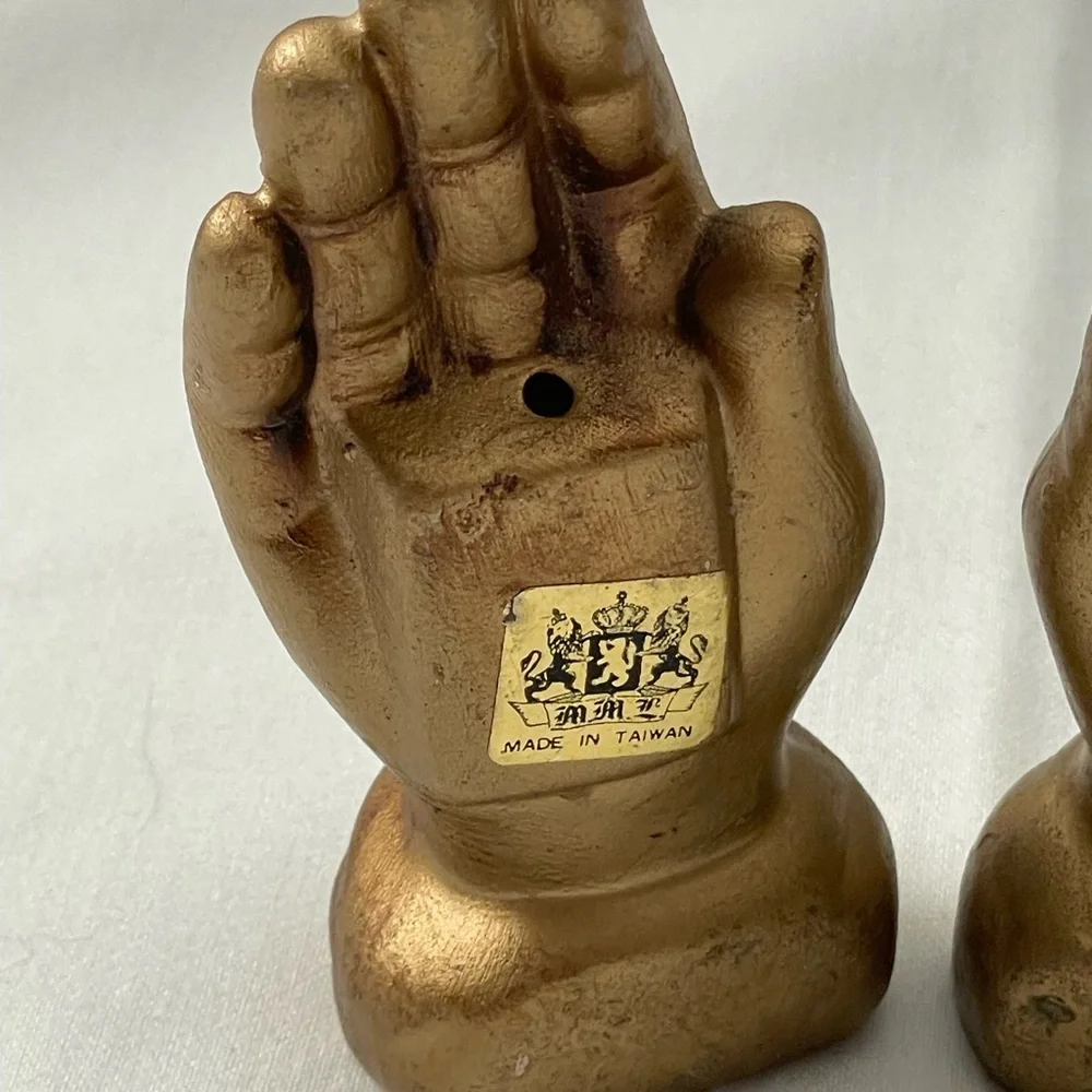 Gold Colored‎ Praying Hands Salt&Pepper Shakers Made in Taiwan